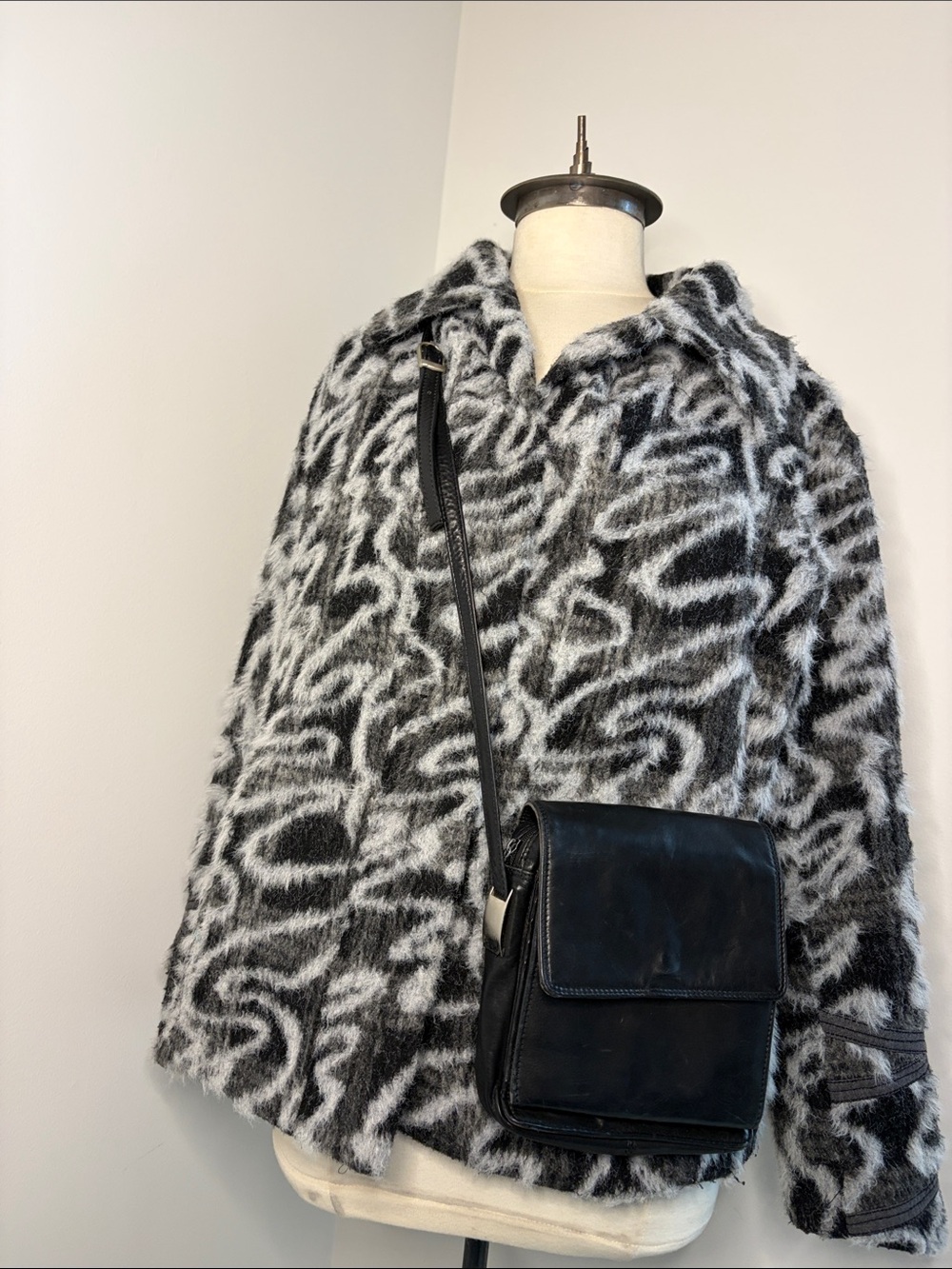 Black Leather Crossbody Bag - Classic Everyday Style